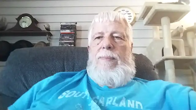 Snapshot of Futura_intx chatting on February 26, 2026, 3:45 pm Futura intx online show from February 26, 2026, 3:45 pm