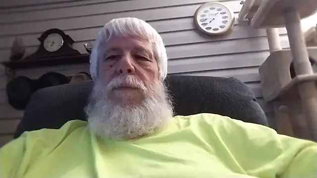 Snapshot of Futura_intx chatting on May 9, 2026, 12:47 am Futura intx online show from May 9, 2026, 12:47 am