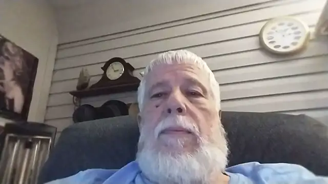 Snapshot of Futura_intx chatting on May 19, 2026, 7:54 pm Futura intx online show from May 19, 2026, 7:54 pm