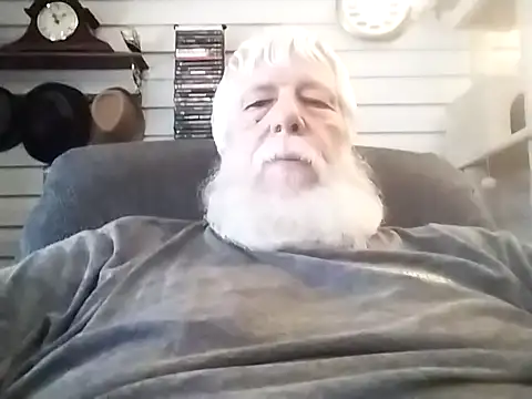 Snapshot of Futura_intx chatting on May 11, 2026, 5:10 pm Futura intx online show from May 11, 2026, 5:10 pm