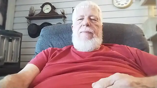 Snapshot of Futura_intx chatting on May 15, 2026, 8:40 pm Futura intx online show from May 15, 2026, 8:40 pm