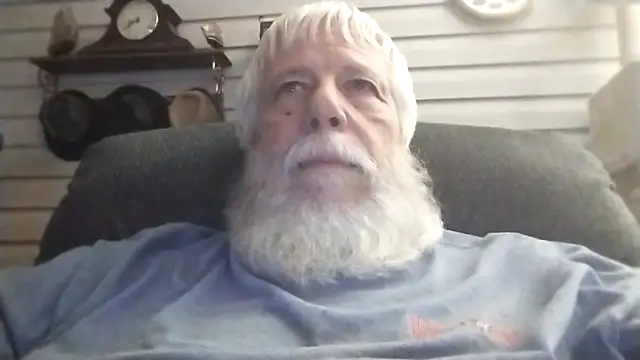 Snapshot of Futura_intx chatting on May 1, 2026, 2:38 am Futura intx online show from May 1, 2026, 2:38 am