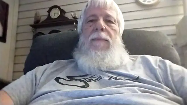 Snapshot of Futura_intx chatting on February 16, 2026, 12:20 am Futura intx online show from February 16, 2026, 12:20 am