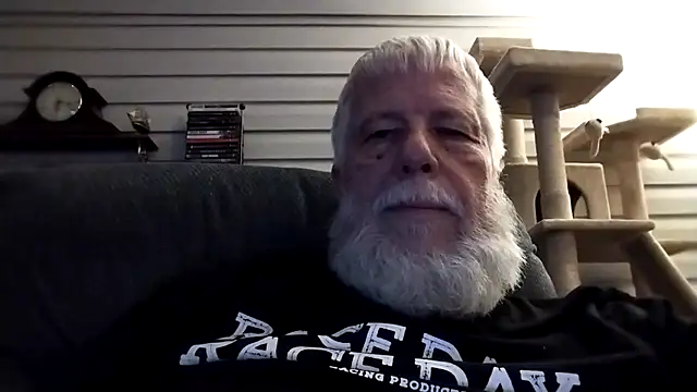 Snapshot of Futura_intx chatting on March 7, 2026, 12:17 am Futura intx online show from March 7, 2026, 12:17 am