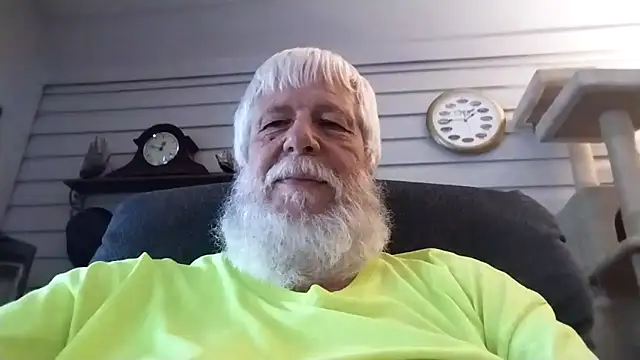 Snapshot of Futura_intx chatting on May 1, 2026, 6:46 pm Futura intx online show from May 1, 2026, 6:46 pm