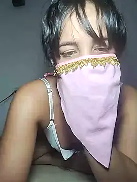 lucianamorales online show from January 26, 2025, 2:24 am