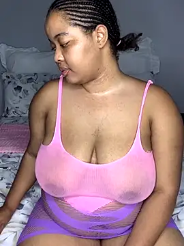 Snapshot of sexytinashe21 chatting on November 28, 2025, 7:03 pm sexytinashe21 online show from November 28, 2025, 7:03 pm