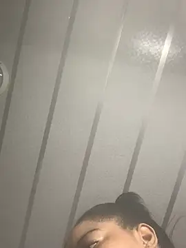 sexytinashe21 online show from February 27, 2026, 7:35 pm