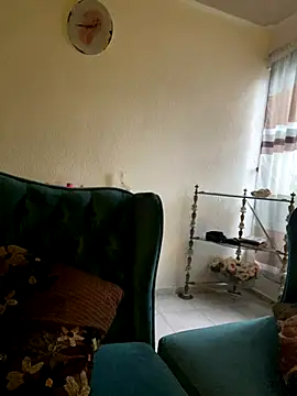 Izy cute  online show from September 20, 2025, 9:42 pm