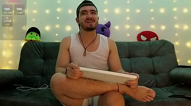 Snapshot of Dante_Bones chatting on February 1, 2025, 12:40 am Dante Bones online show from February 1, 2025, 12:40 am