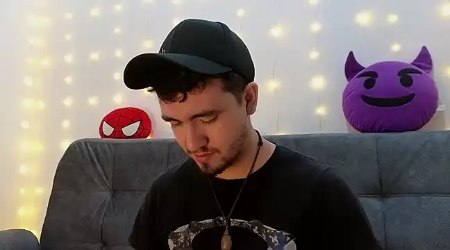 Snapshot of Dante_Bones chatting on March 1, 2025, 4:58 am Dante Bones online show from March 1, 2025, 4:58 am