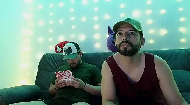 Snapshot of ErickBrant chatting on February 6, 2025, 4:10 am ErickBrant online show from February 6, 2025, 4:10 am