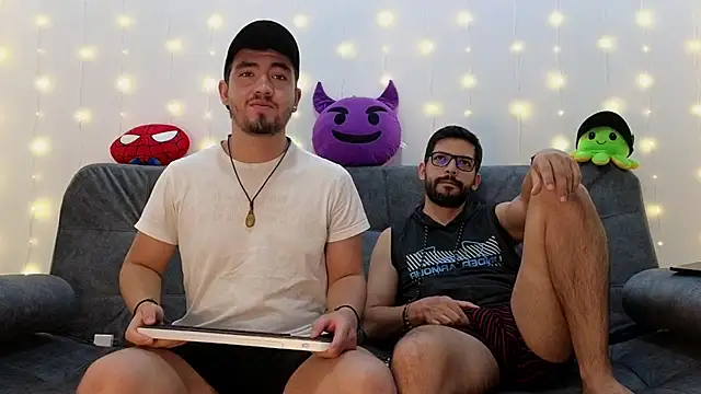 Snapshot of ErickBrant chatting on March 11, 2025, 1:16 am ErickBrant online show from March 11, 2025, 1:16 am