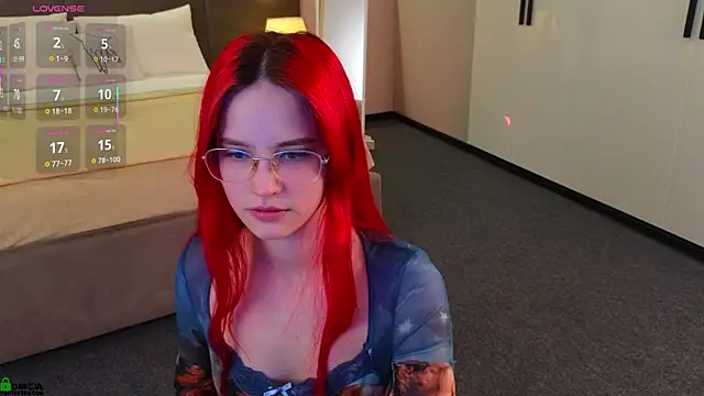 Snapshot of Rina_Red chatting on January 7, 2026, 1:43 am Rina Red online show from January 7, 2026, 1:43 am