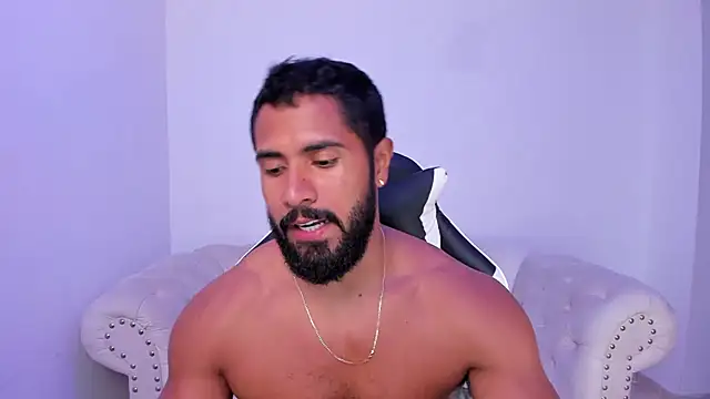 Santiago huntt online show from October 17, 2025, 10:44 pm