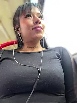 Snapshot of Salomee_Ramireez chatting on January 7, 2025, 6:14 pm Salomee Ramireez online show from January 7, 2025, 6:14 pm