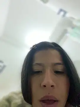 Snapshot of Salomee_Ramireez chatting on January 17, 2025, 10:23 pm Salomee Ramireez online show from January 17, 2025, 10:23 pm