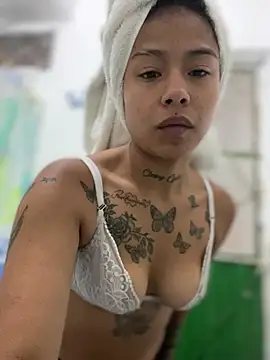 Snapshot of Salomee_Ramireez chatting on January 17, 2025, 5:19 pm Salomee Ramireez online show from January 17, 2025, 5:19 pm