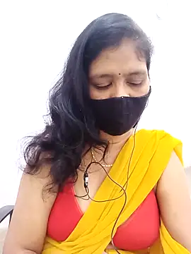 Snapshot of Lucky-Deepthi chatting on November 28, 2025, 7:25 pm Lucky-Deepthi online show from November 28, 2025, 7:25 pm