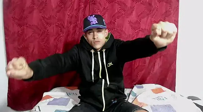 Cris steban1 online show from January 6, 2025, 10:13 am