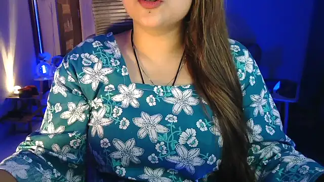 Snapshot of Mitikaa chatting on May 24, 2026, 3:01 pm Mitikaa online show from May 24, 2026, 3:01 pm