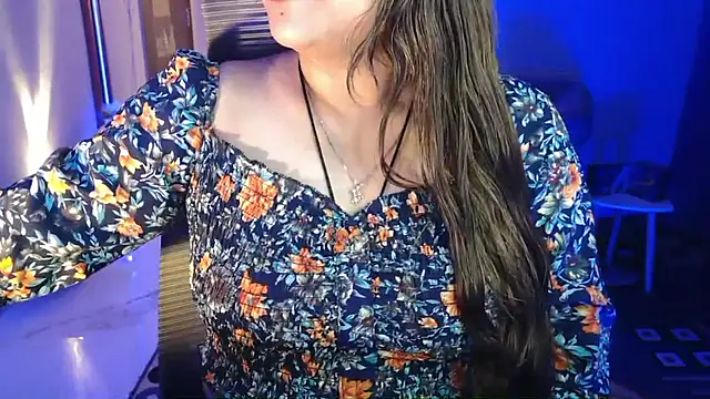 Snapshot of Mitikaa chatting on May 18, 2026, 1:38 pm Mitikaa online show from May 18, 2026, 1:38 pm
