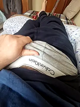 Snapshot of ziotony98 chatting on January 18, 2026, 10:07 am ziotony98 online show from January 18, 2026, 10:07 am