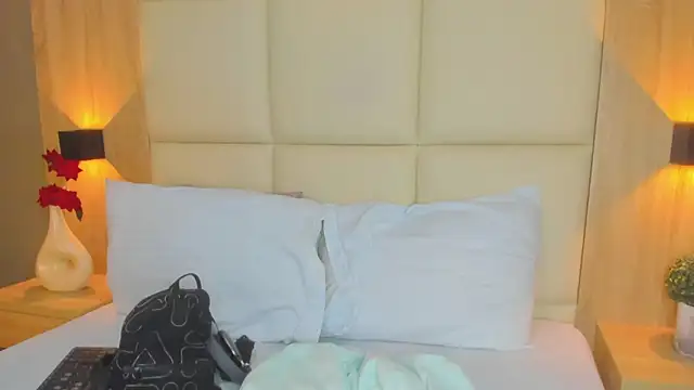 antonella cutie  online show from April 16, 2026, 1:23 pm