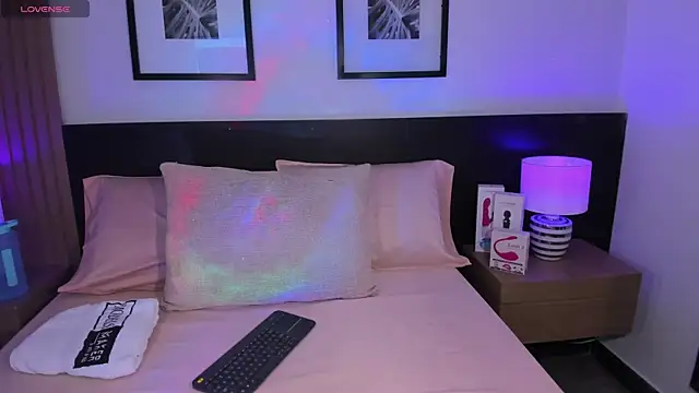 Snapshot of vi_anaya chatting on October 24, 2025, 11:42 am vi anaya online show from October 24, 2025, 11:42 am