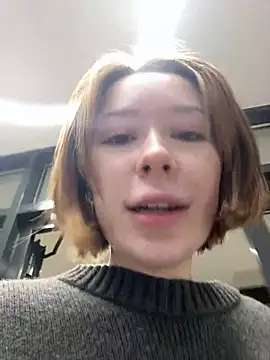 Alexandria Balenciaga online show from February 2, 2025, 5:04 pm