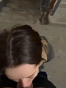 Alexandria Balenciaga online show from January 21, 2025, 8:32 pm