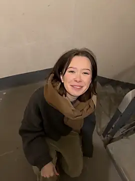 Alexandria Balenciaga online show from January 20, 2025, 7:14 pm