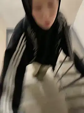 Alexandria Balenciaga online show from January 19, 2025, 10:17 pm