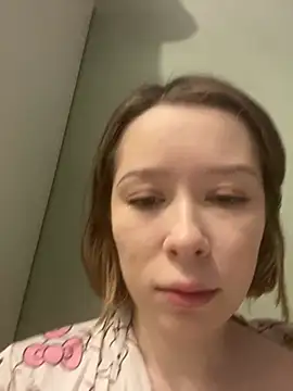 Alexandria Balenciaga online show from February 26, 2025, 9:53 pm