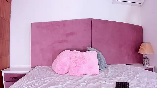 Snapshot of Bonnie_30_ chatting on January 28, 2025, 7:53 pm Bonnie 30 online show from January 28, 2025, 7:53 pm