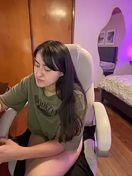 Snapshot of Camila_pinkk chatting on March 15, 2025, 5:37 pm Camila pinkk online show from March 15, 2025, 5:37 pm