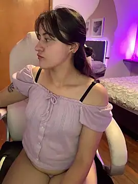 Snapshot of Camila_pinkk chatting on March 14, 2025, 7:55 pm Camila pinkk online show from March 14, 2025, 7:55 pm