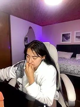 Snapshot of Camila_pinkk chatting on March 8, 2025, 5:22 pm Camila pinkk online show from March 8, 2025, 5:22 pm