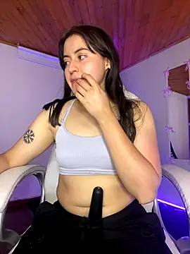 Snapshot of Camila_pinkk chatting on October 15, 2025, 7:11 pm Camila pinkk online show from October 15, 2025, 7:11 pm