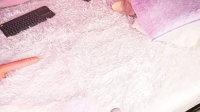 larastanford1 online show from November 15, 2025, 2:26 am