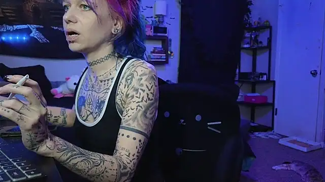 Snapshot of trashbrat chatting on January 14, 2026, 6:06 am trashbrat online show from January 14, 2026, 6:06 am