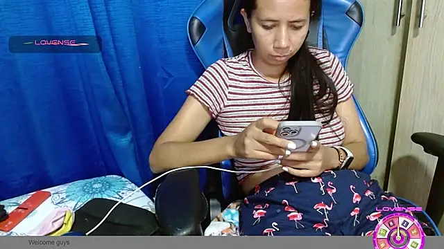 Danielagomez33 online show from March 19, 2026, 12:54 am