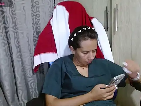 Snapshot of Danielagomez33 chatting on May 31, 2026, 1:22 am Danielagomez33 online show from May 31, 2026, 1:22 am