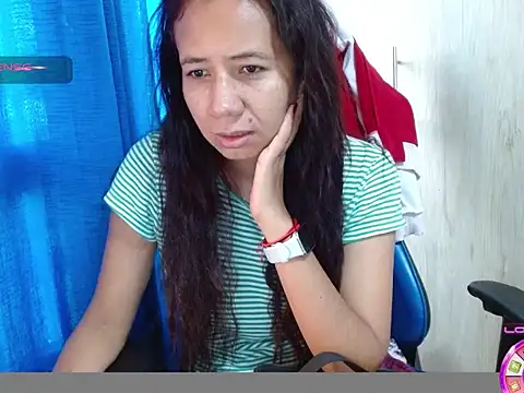 Snapshot of Danielagomez33 chatting on February 18, 2026, 12:23 pm Danielagomez33 online show from February 18, 2026, 12:23 pm