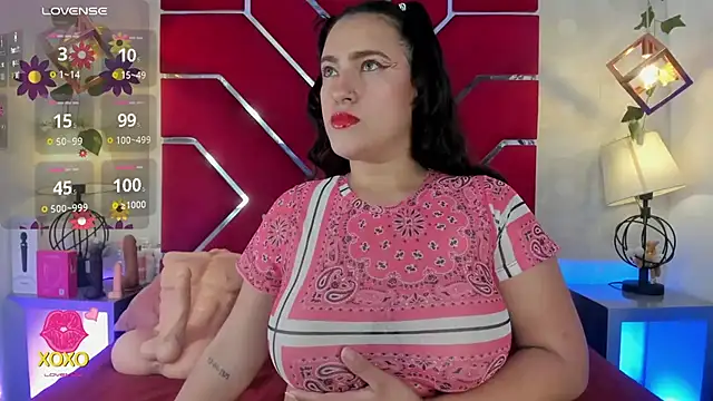 Snapshot of VeronicaOlson_ chatting on November 8, 2025, 3:10 am VeronicaOlson online show from November 8, 2025, 3:10 am