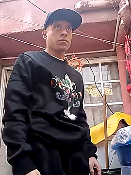 Snapshot of skyleer chatting on January 25, 2025, 4:03 pm skyleer online show from January 25, 2025, 4:03 pm