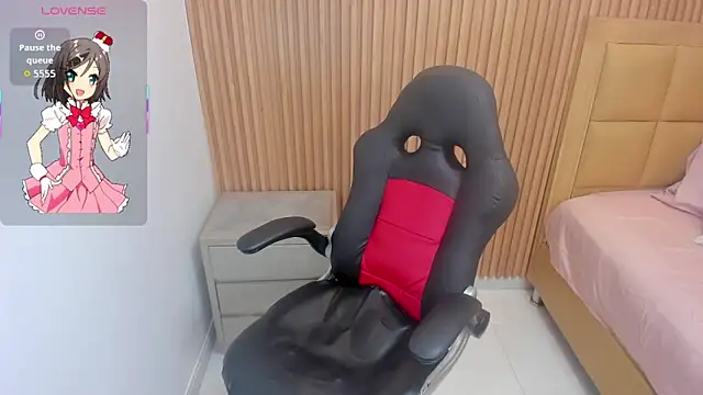 Snapshot of FLEURGRECO chatting on October 16, 2025, 7:22 pm FLEURGRECO online show from October 16, 2025, 7:22 pm