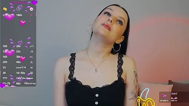 Lolipopss online show from February 6, 2025, 3:52 pm