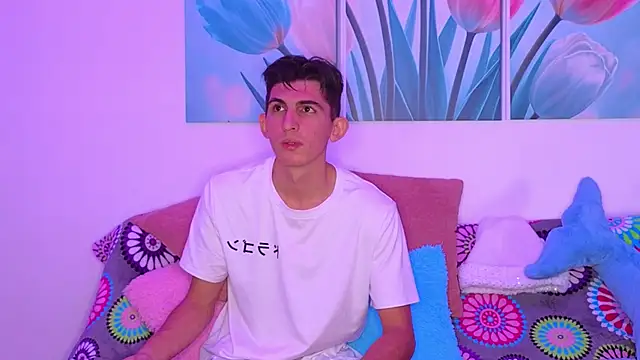 Ana and Leo online show from December 21, 2025, 2:30 pm