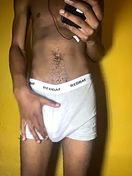 Snapshot of triplebeast chatting on November 28, 2025, 9:42 am triplebeast online show from November 28, 2025, 9:42 am